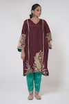 Wazir C_Wine Silk Embroidery Kashmiri Golden Tilla V Neck Fleur Kurta Pant Set _Online_at_Aza_Fashions