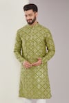 Buy_Kasbah_Green Silk Mirrors Floral Embroidered Pattern Kurta _Online_at_Aza_Fashions