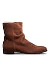 Buy_Dmodot_Brown Plain Sprazzo Pleated Chelsea Boots _at_Aza_Fashions