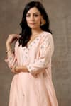 Buy_BBAAWRI_Peach Pure Handloom Chanderi Silk Embroidery Thread Flower Kurta Set _Online_at_Aza_Fashions