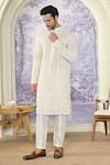 Kasbah x AZA_White Georgette Embroidered Thread Chikankari Kurta _Online