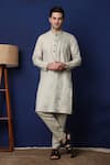 Buy_MENERO_Green Pure Linen Embroidered Thread Drop Pattern Kurta With Pant _at_Aza_Fashions