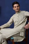 MENERO_Green Pure Linen Embroidered Thread Drop Pattern Kurta With Pant _Online_at_Aza_Fashions