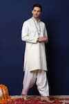 Shop_MENERO_Off White Raw Silk Embroidered Thread Paisley Kurta With Pathani _at_Aza_Fashions