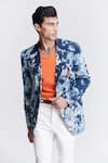 S&N by Shantnu Nikhil_Blue Denim Printed Abstract Blazer _Online_at_Aza_Fashions