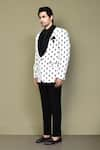 Buy_Arihant Rai Sinha_Cream Waistcoat And Pant Blended Suiting Embroidery Thread Floral Set 