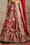 Ridhi Mehra_Red Blouse And Dupatta Net Embroidered Shanno Zardozi Floral Bridal Lehenga Set _at_Aza_Fashions