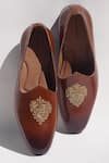 Buy_Shradha Hedau Footwear Couture_Brown Embroidered Angus Bea Mojiri  _at_Aza_Fashions