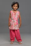 Buy_Para_Pink Muslin Silk Printed And Embroidered Bloom Kurta Set _at_Aza_Fashions