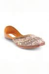 Buy_Doriaana_Peach Gota Elham Sequin And Embroidered Juttis _at_Aza_Fashions