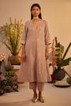 Buy_Shorshe Clothing_Pink Tissue Plain Geometric V-neck Woven Border Kurta With Pant _at_Aza_Fashions