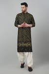 Buy_Aham-Vayam_Black Cotton Embroidered Thread And Sequin Work Suryaansh Kurta Set _at_Aza_Fashions