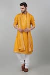 Buy_Aham-Vayam_Yellow Cotton Embroidered Thread And Sequin Work Riwayat Kurta Set _at_Aza_Fashions