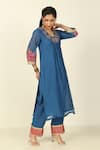 Tashee_Blue Chanderi Embroidered Floral V-neck Threadwork Kurta With Pant _at_Aza_Fashions