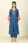 Buy_Tashee_Blue Chanderi Embroidered Floral V-neck Vine Threadwork Kurta With Pant _Online_at_Aza_Fashions