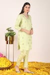 Buy_Tashee_Green Chanderi Embroidery Zari Gardenia V Neck Pattern Kurta Pant Set 