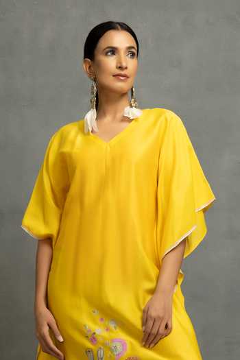 Kahani Lush_Yellow Chanderi Applique V-neck Placement Work Kaftan _Online_at_Aza_Fashions