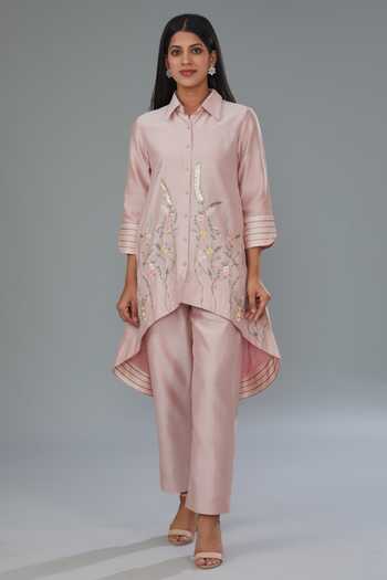 Shop_Kahani Lush_Pink Chanderi Silk Embroidery Collared Floral Kurta Set _Online_at_Aza_Fashions