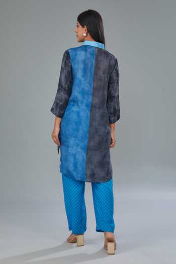 Shop_Kahani Lush_Blue Cotton, Silk Collared Geometric Print Shirt Kurta And Pant Set _at_Aza_Fashions
