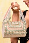 Buy_House of Webhin_Beige Stone Kundan Embellished Clutch 