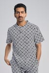 Buy_Terra Luna_Black 100% Organic Handloom Oxford Cotton Woven Comet Check Pattern T-shirt _at_Aza_Fashions