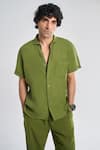 Buy_Terra Luna_Green 100% Linen Plain Cutaway Collar Shirt _at_Aza_Fashions