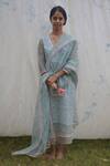 Buy_Studio Malang_Blue Kota Doriya Printed Bouquet V Neck Kurta Set 