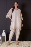 Buy_Surabhi Arya_White Kurta Mul Chanderi Embroidered Gota V Mirror And Dhoti Pant Set _at_Aza_Fashions