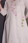 Buy_Surabhi Arya_White Chanderi Hand Embroidered Floral V Neck Kurta And Pant Set 