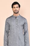 Buy_Arihant Rai Sinha_Black Cotton Woven Geometric Chequered Pattern Kurta _Online_at_Aza_Fashions