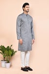 Buy_Arihant Rai Sinha_Black Cotton Woven Geometric Chequered Pattern Kurta 