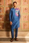 Buy_DiyaRajvvir_Blue Dola Silk Embroidery Thread Bloom Breeze Kurta With Pant _at_Aza_Fashions