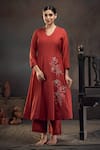 Buy_Hirika & Dhruti_Red Chanderi Embroidery V-neck Flower Pattern Kurta And Pant Set _at_Aza_Fashions
