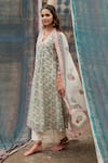 Buy_KARAJ JAIPUR_Green Kurta And Dupatta Pure Mul Chanderi Printed Jaal V Neck Pant Set _Online_at_Aza_Fashions