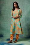 Buy_Saundh_Orange Kurta Muslin Silk Printed Flower V Neck Moh Floral A-line Set_Online_at_Aza_Fashions