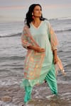 Buy_Saundh_Green Kurta Cotton Linen Embellished Lace V Neck Kinari Neckline Set _at_Aza_Fashions