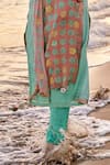 Buy_Saundh_Green Kurta Cotton Linen Embellished Lace V Neck Kinari Neckline Set _Online_at_Aza_Fashions