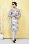 Buy_Arihant Rai Sinha_Multi Color Rayon Print Vintage Fleur Motif Kurta Set 