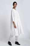 Jayati Goenka_White Cotton Plain Robe Shawl Collar Pintuck Pant Set _Online_at_Aza_Fashions