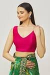 Naintara Bajaj_Magenta Muslin Plunge Neck V Solid Blouse _Online_at_Aza_Fashions