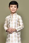 Buy_Samyukta Singhania_White Silk Embroidery Paisley Pattern Kurta _Online_at_Aza_Fashions