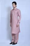 Aryavir Malhotra_Peach Cotton Linen Plain Kurta And Pathani Pant Set _at_Aza_Fashions