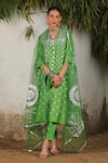 Buy_SAKSHAM & NEHARICKA_Green Chanderi Hand Embroidered Floral V Neck Aamaal Kurta Pant Set  _Online