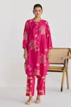 Buy_Juanita by Shubhda_Pink Silk Print French Fleur Round Collar Kurta With Trouser _at_Aza_Fashions