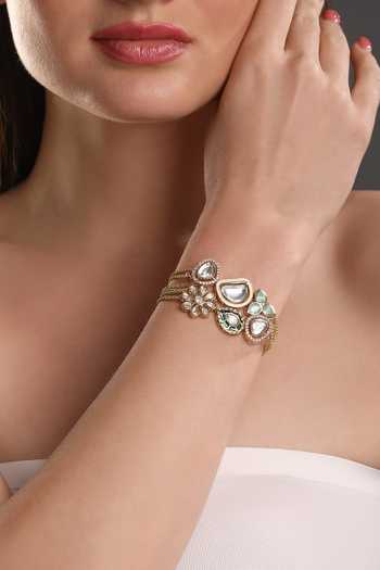 Buy_HRISHA_Gold Plated Zari, Crystals Floral Kundan Work Bracelet _at_Aza_Fashions