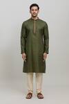 Arihant Rai Sinha_Green Polyester, Cotton Abstract Print Kurta Set _Online_at_Aza_Fashions