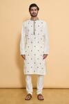 Arihant Rai Sinha_Cream Kurta Slub Silk Embroidered Floral And Churidar Set _Online_at_Aza_Fashions