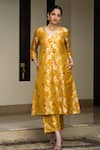 Buy_Sobariko_Yellow Silk Handwoven Floral Jaal V Neck Straight Kurta Set  