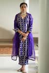 Buy_Sobariko_Purple Silk Hand Embroidered Jaal V Neck Woven Motif Kurta Pant Set _at_Aza_Fashions