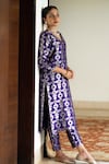 Buy_Sobariko_Purple Silk Hand Embroidered Jaal V Neck Woven Motif Kurta Pant Set 